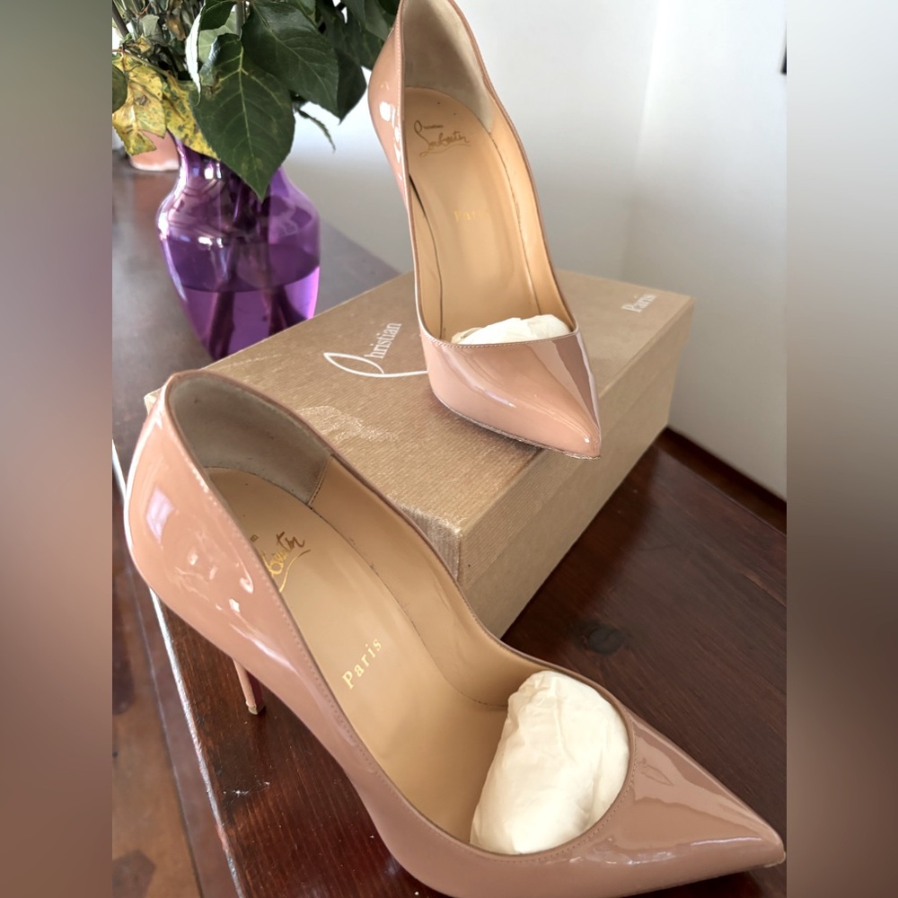 Christian Louboutin - Nude sexy PUMPS